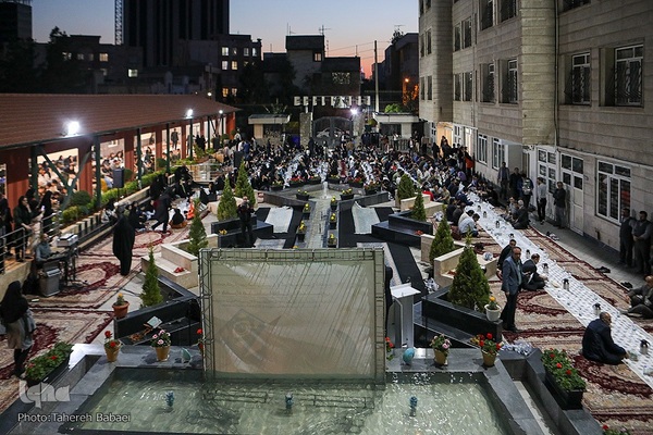 محفل دانشجویی انس باقرآن کریم در دانشگاه علم و فرهنگ