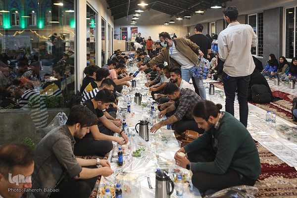 محفل دانشجویی انس باقرآن کریم در دانشگاه علم و فرهنگ