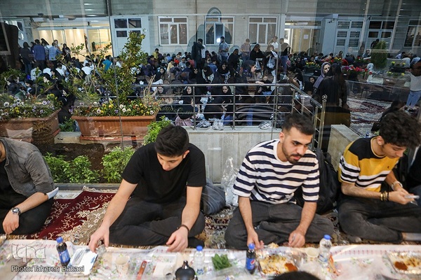 محفل دانشجویی انس باقرآن کریم در دانشگاه علم و فرهنگ