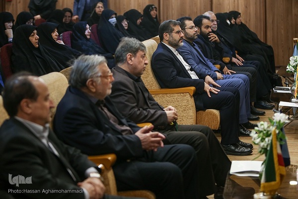 هفتمین روز درگذشت عماد افروغ