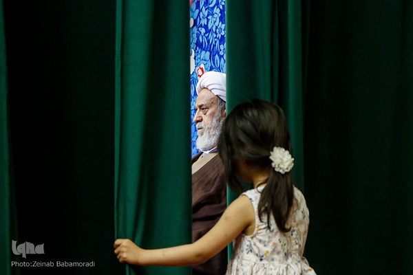 برنامه اذان‌گاهی و تلاوت قرآن در حسینیه هدایت