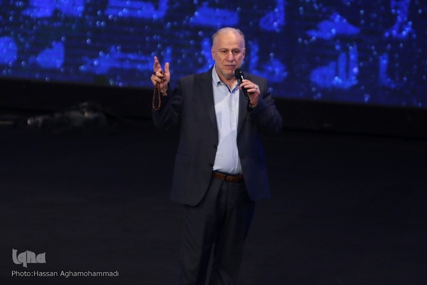 گردهمایی برنامه تلویزیونی محفل در مرکز همایش‌های بین المللی برج میلاد تهران