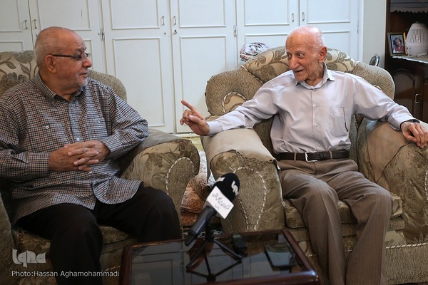 دیدار مدیرعامل و جمعی از خبرنگاران ایکنا با استاد عبدارسول عبایی، پیشکسوت قرآنی