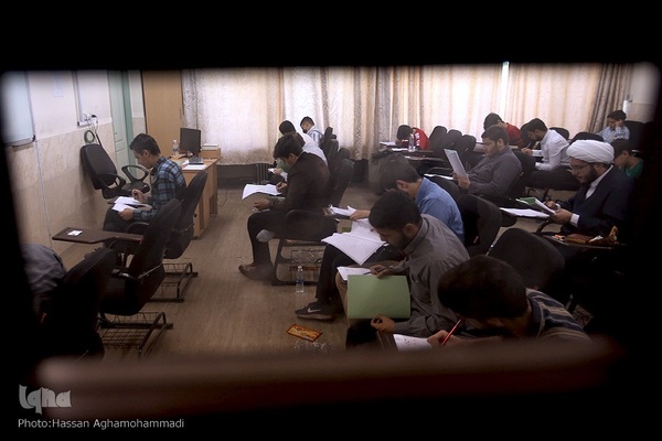 مرحله اول هجدهمین دوره آزمون‌های طرح اعطای مدرک تخصصی به حافظان قرآن کریم