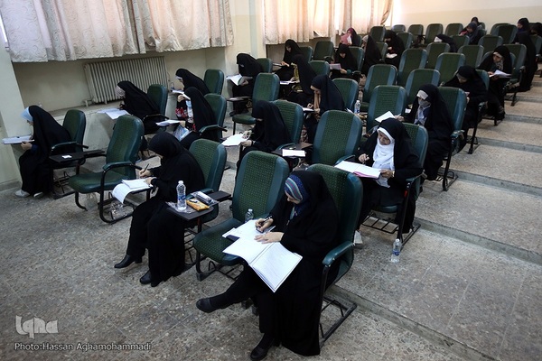 مرحله اول هجدهمین دوره آزمون‌های طرح اعطای مدرک تخصصی به حافظان قرآن کریم