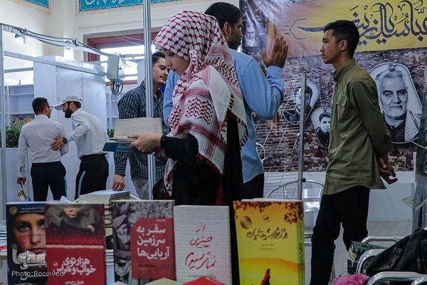 اولین روز سی‌وچهارمین دوره نمایشگاه بین‌المللی کتاب تهران