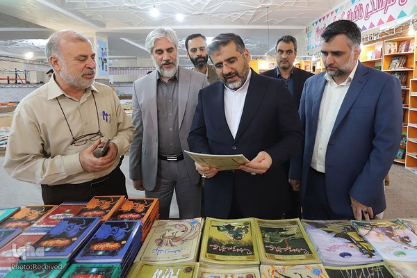 اولین روز سی‌وچهارمین دوره نمایشگاه بین‌المللی کتاب تهران