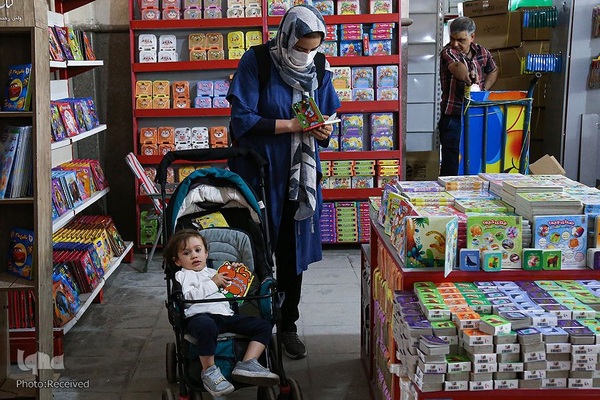 اولین روز سی‌وچهارمین دوره نمایشگاه بین‌المللی کتاب تهران