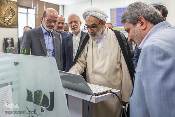 بازدید آیت‌الله محسن قمی، معاون امور بین‌الملل دفتر مقام معظم رهبری از تحریریه بین الملل ایکنا