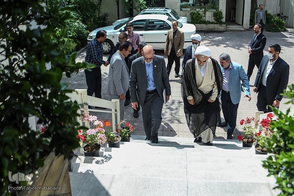 بازدید آیت‌الله محسن قمی، معاون امور بین‌الملل دفتر مقام معظم رهبری از ایکنا