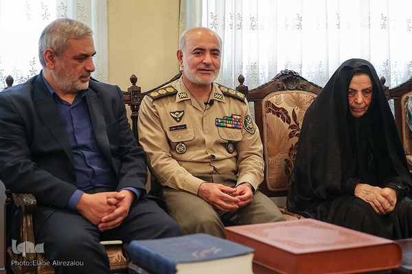 دیدار با خانواده شهید قرآنی