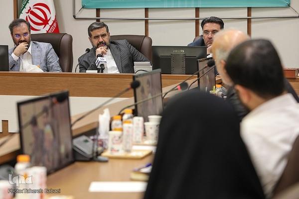 تجلیل از اعضای شورا و مدیران ارشد نمایشگاه قرآن