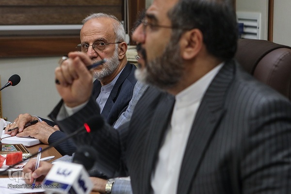 تجلیل از اعضای شورا و مدیران ارشد نمایشگاه قرآن