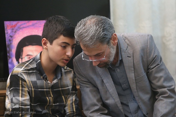 دیدار قرآنیان پیرو مکتب شهید سلیمانی و جمعی از مدیران جهاددانشگاهی با خانواده شهید تقوی