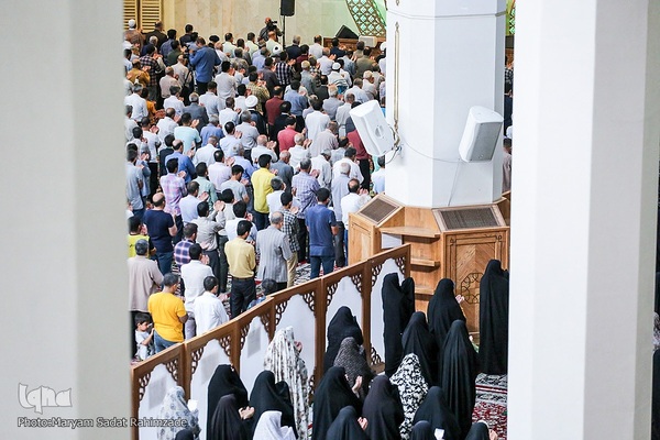 نماز عید قربان در شاهچراغ