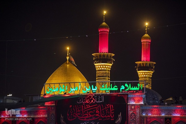 مراسم تعویض پرچم گنبد حرم حضرت اباالفضل العباس(ع) از قرمز به مشکی