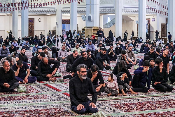 عزاداری شب دوم در حرم شاهچراغ (ع)