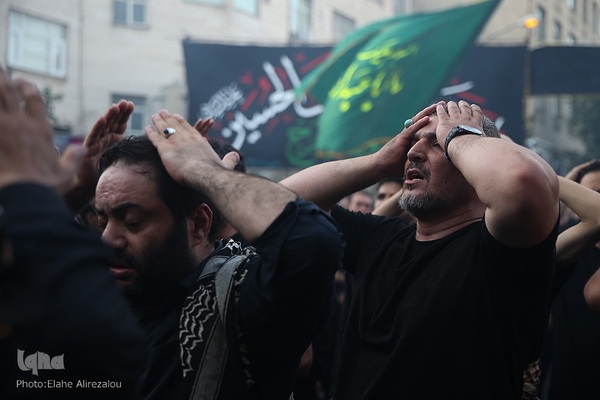 تجمع هیئات عزاداری و آیین نخل گردانی عصر تاسوعا