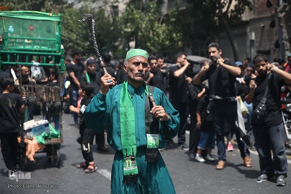 حرکت نمادین کاروان بنی اسد در خیابان های تهران