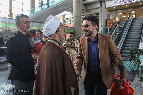 بازگشت  سیدمصطفی حسینی، نماینده کشورمان از مسابقات بین‌المللی قرآن اندونزی