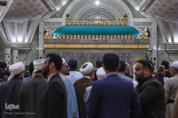 مراسم تجدید میثاق میهمانان سی‌وهفتمین کنفرانس وحدت با حضرت امام خمینی(ره)