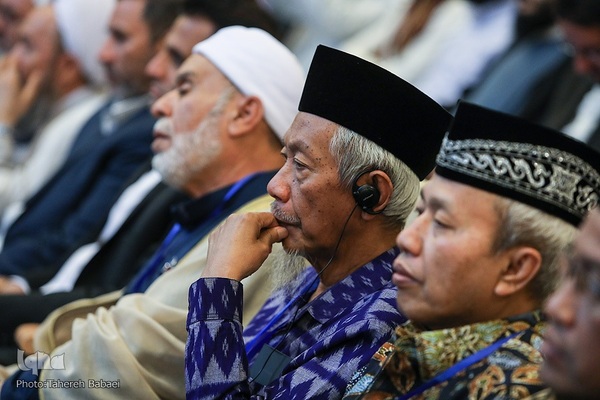 مراسم تجدید میثاق میهمانان سی‌وهفتمین کنفرانس وحدت با حضرت امام خمینی(ره)