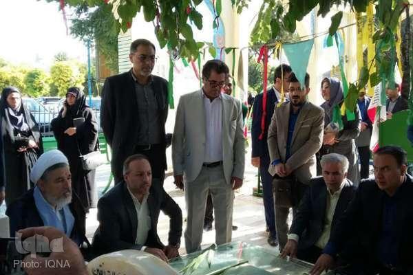 همایش وقف و رسانه در امامزاده طاهر(ع) کرج