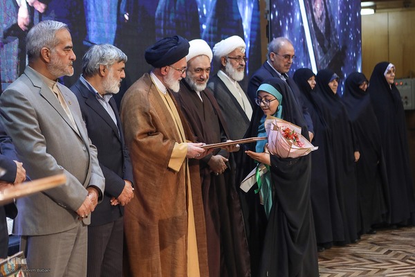 هفدهمین آیین تجلیل از حافظان قرآن