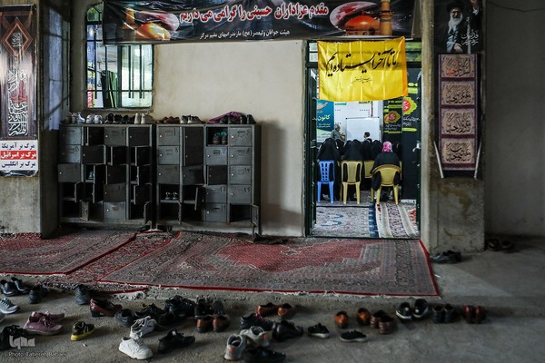 جلسه آموزش قرآن در کانون الزهراء(س)