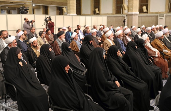 دیدار دست‌اندرکاران کنگره علامه طباطبایی با رهبر معظم انقلاب