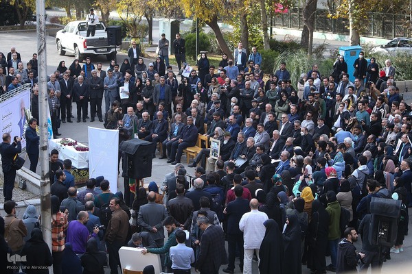 تشییع پیکر زنده‌یاد دکتر محمدعلی اسلامی ندوشن در دانشگاه تهران