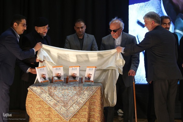 تشییع پیکر زنده‌یاد دکتر محمدعلی اسلامی ندوشن در دانشگاه تهران