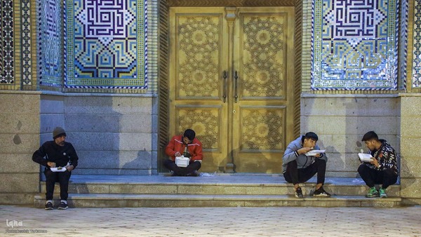 چایخانه حضرتی و توزیع غذا