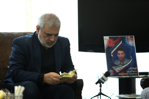 دیدار با خانواده شهدای قرآنی