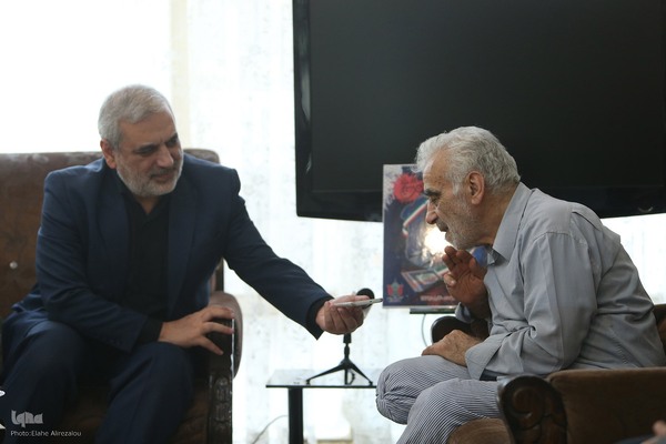 دیدار با خانواده شهدای قرآنی