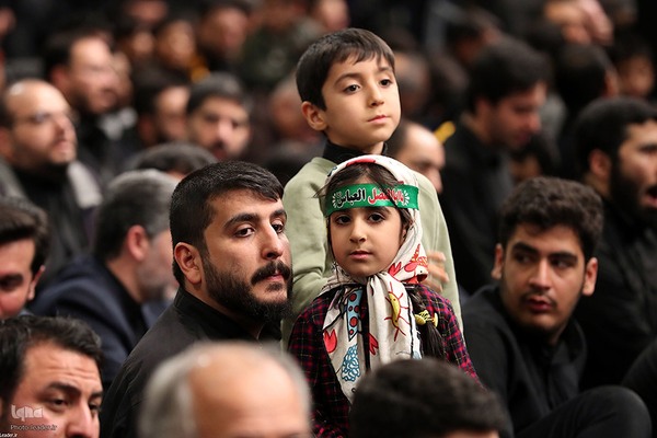 اولین شب مراسم عزاداری حضرت فاطمه‌زهرا سلام‌الله‌علیها در حسینیه امام خمینی(ره)