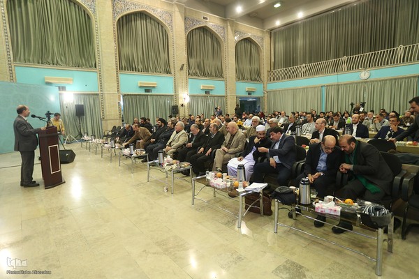 دومین روز ارائه مقالات هجدهمین نشست تخصصی قاریان و حافظان قرآن