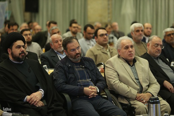 دومین روز ارائه مقالات هجدهمین نشست تخصصی قاریان و حافظان قرآن