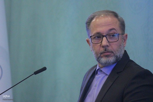 رضا نباتی در دومین روز ارائه مقالات هجدهمین نشست تخصصی قاریان و حافظان قرآن