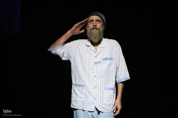 تئاتر مرد به‌ مناسبت چهارمین سالگرد شهادت سپهبد حاج قاسم سلیمانی