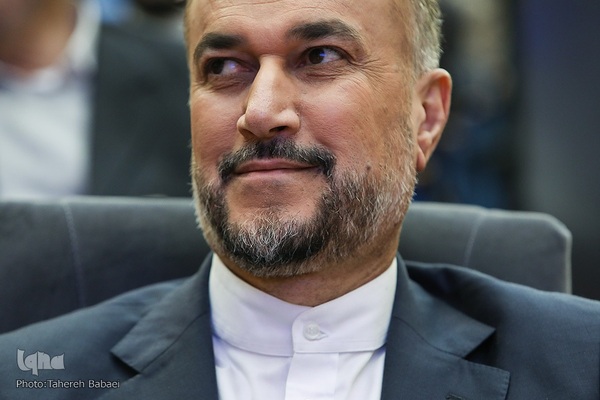 نخستین آیین اعطای تندیس دانشگاه تهران به نمادهای مقاومت