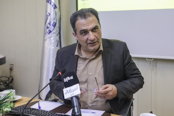 احمد پاکتچی در نشست علمی «ثمره ریشه‌شناسی در فهم معانی قرآن کریم»