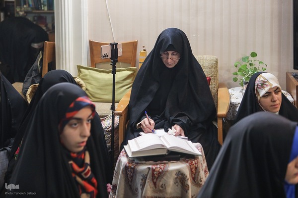 جلسه آموزش قرآن استاد بلده