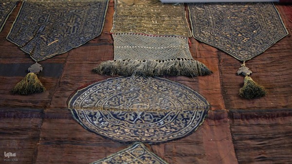 مرمت پرده قدیمی خانه کعبه در ترکیه