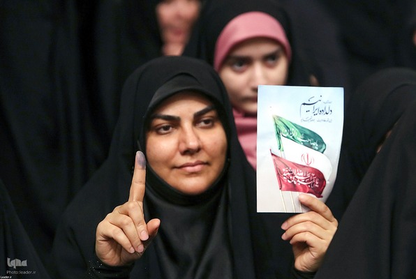 دیدار هزاران نفر از مردم آذربایجان شرقی با مقام معظم رهبری