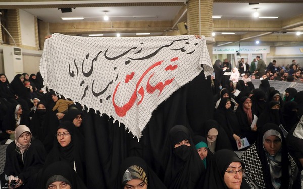 دیدار هزاران نفر از مردم آذربایجان شرقی با مقام معظم رهبری