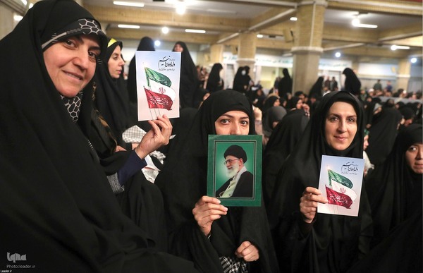 دیدار هزاران نفر از مردم آذربایجان شرقی با مقام معظم رهبری