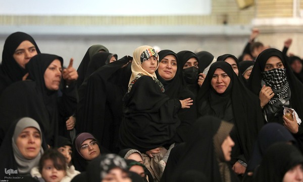 دیدار هزاران نفر از مردم آذربایجان شرقی با مقام معظم رهبری