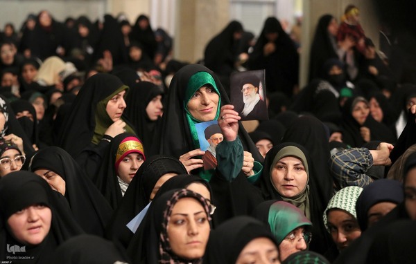 دیدار هزاران نفر از مردم آذربایجان شرقی با مقام معظم رهبری