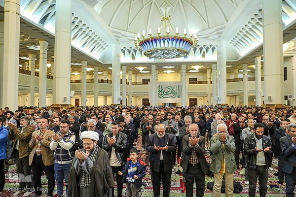 حال و هوای حرم شاهچراغ(ع) در شب نیمه شعبان‎